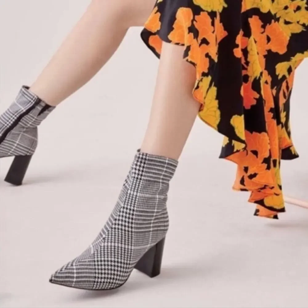 Jeffrey Campbell Sport Plaid Pointed Toe Ankle Boots Gray Size 8